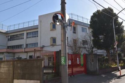 三鷹市立中原小学校の画像1