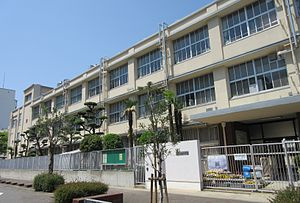 豊崎中学校の画像1