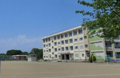 寒川町立寒川東中学校の画像1