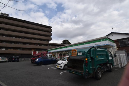 ファミリーマート 小金井貫井南町店の画像1
