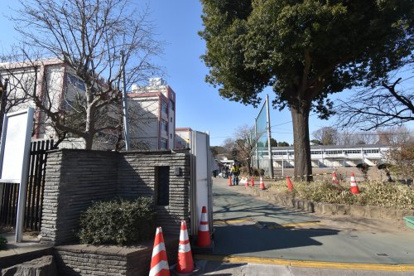 調布市立神代中学校の画像1