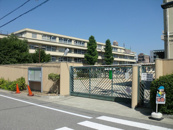 西宮市立　鳴尾小学校