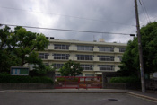 宝塚市立　中山五月台中学校