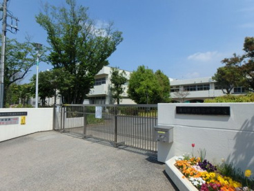 横浜市立鴨志田中学校の画像1