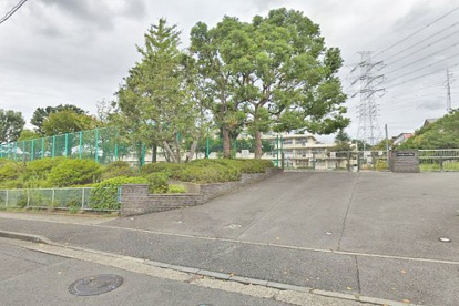 横浜市立嶮山小学校の画像1