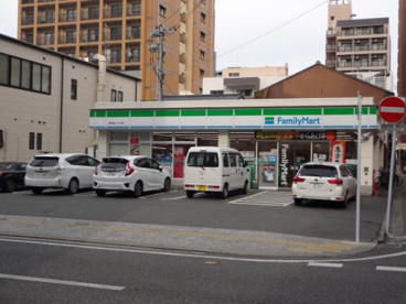 ファミリーマート 福岡清川二丁目店の画像1