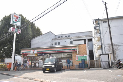 セブンイレブン 小平小川西町店の画像1
