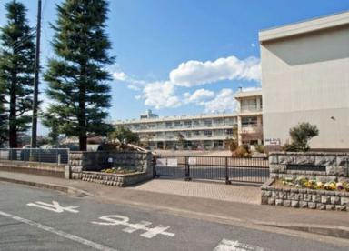 相模原市立上鶴間小学校の画像1