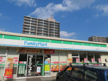 ファミリーマート 千葉問屋町店の画像1