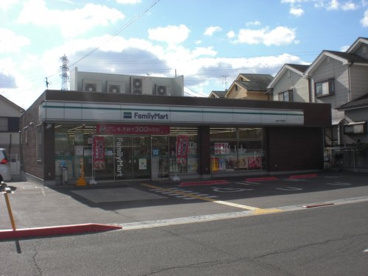ファミリーマート 奈良六条西店の画像1