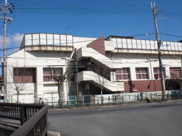 富雄北小学校の画像1