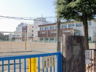 小金井市立緑中学校の画像1
