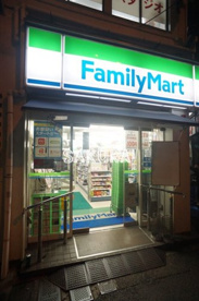 ファミリーマート 冨士屋子安通店の画像1