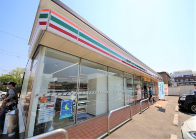 セブンイレブン 日野豊田2丁目店の画像1