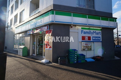 ファミリーマート鶴見仲通店の画像1
