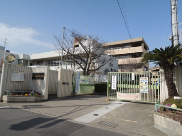 吹田市立東佐井寺小学校の画像1