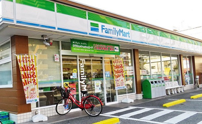 ファミリーマート 万代六丁目店の画像1