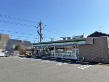 ファミリーマート 津市南新町店の画像1