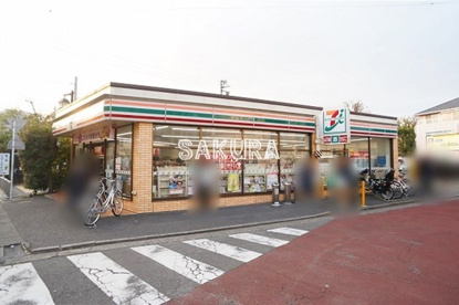セブン-イレブン 横浜鶴ケ峰駅北店の画像1