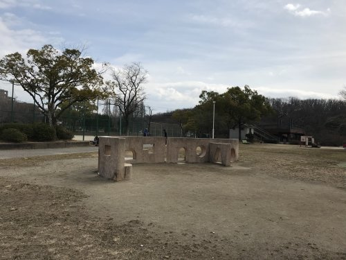 茶屋ケ坂公園野球場の画像