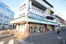 ファミリーマート東戸塚駅東口店