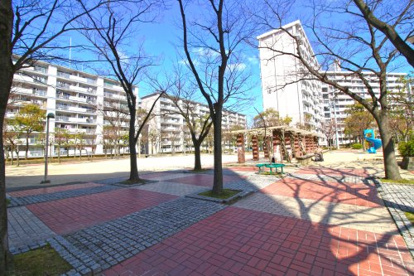 醍醐石田団地中央広場の画像2