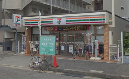 セブンイレブン 大阪東淀川駅前店の画像1