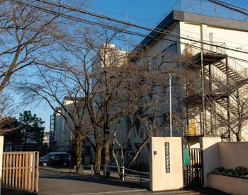 八王子市立椚田中学校の画像1