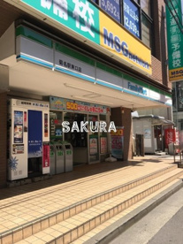 ファミリーマート菊名駅東口店の画像1