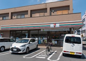 セブンイレブン 福生牛浜駅南店の画像1
