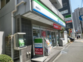ファミリーマート　鶴屋町店