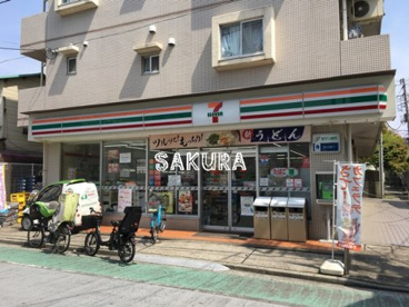 セブン-イレブン横浜六角橋店の画像1