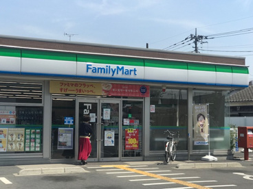 ファミリーマート ＴＫＳ春日部牛島店の画像1