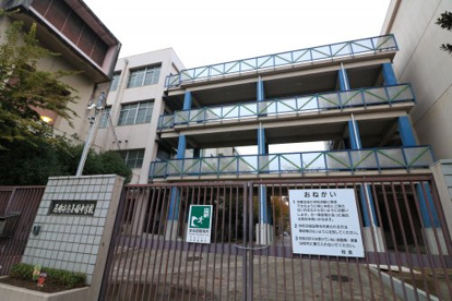 尼崎市立小園中学校の画像1