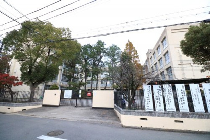 尼崎市立小園小学校の画像1