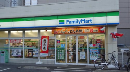 ファミリーマート 二女子店の画像1