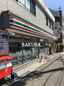 セブン-イレブン 横浜大倉山店の画像1