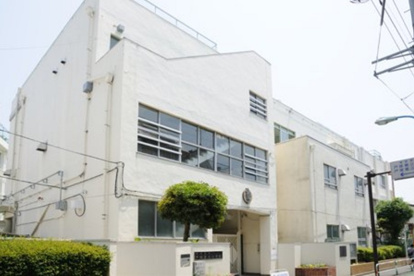 新宿区立戸塚第三小学校の画像1