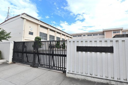 八尾市立南高安中学校の画像1