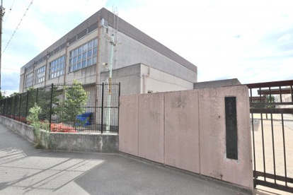 八尾市立八尾中学校の画像1