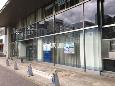 横浜銀行 新横浜支店の画像1