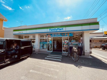 ファミリーマート 杉並宮前三丁目店の画像1