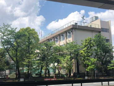 荒川区立尾久小学校の画像1