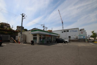 ファミリーマート 伏屋町三丁目店の画像1