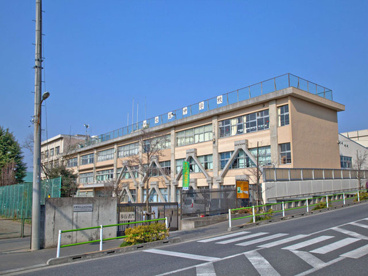 日野市立七生中学校の画像1