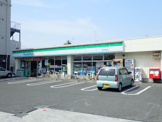 ファミリーマート横浜和泉町店