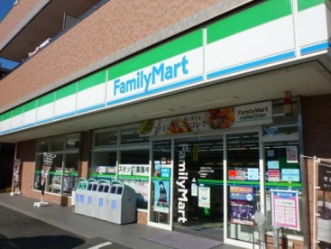 ファミリーマート浜松中央三丁目店の画像1