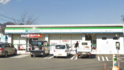 ァミリーマート 伊勢原三ノ宮店の画像1