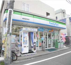 ファミリーマート 南新宿駅前店の画像1