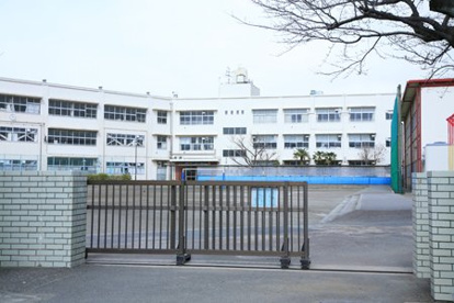 横浜市立白根小学校の画像1